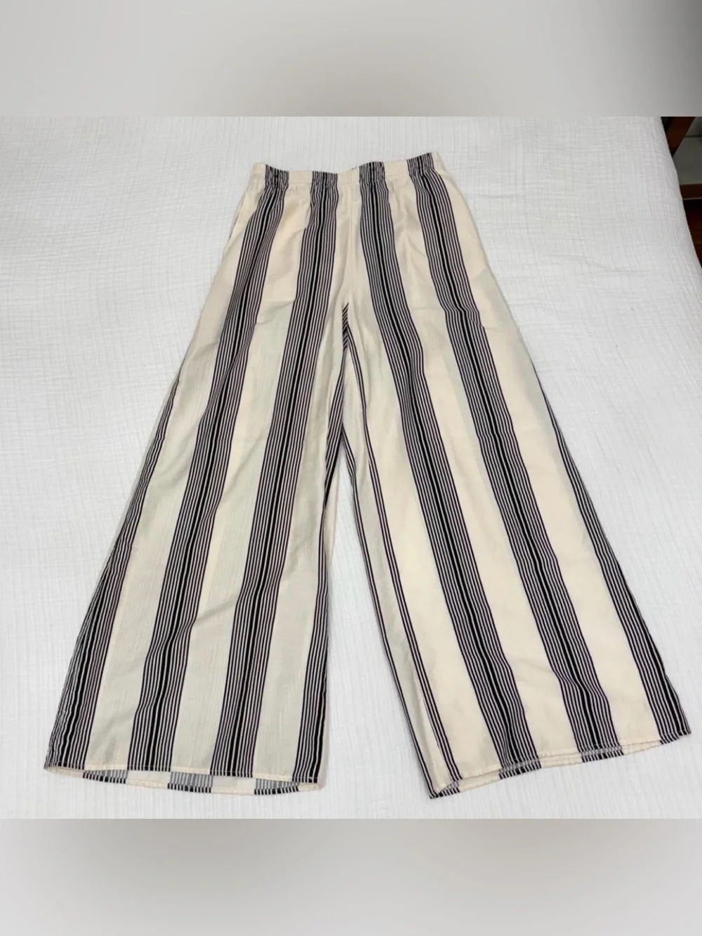 h&m cream and black striped wide leg pants